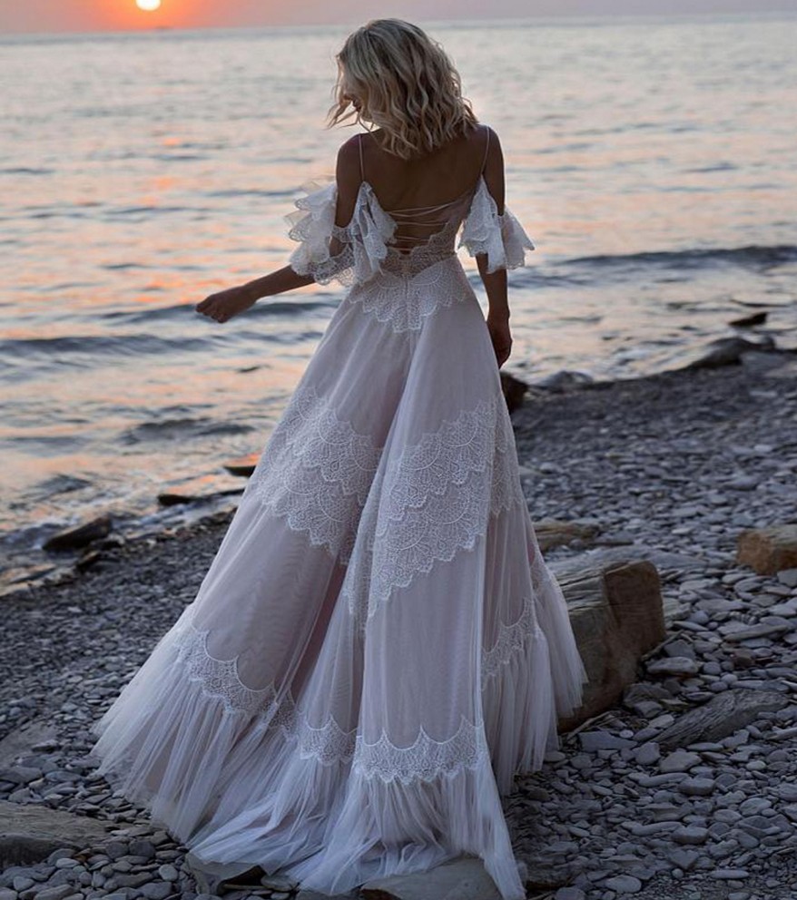 Spaghetti Straps Bridal Gown Bohemian Boho Beach Wedding Dresses Nude Champagne Off the Shoulder Vestidos De Renda 2021