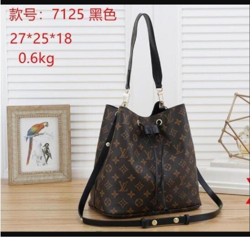 M44022 LV LOUIS bag VITTON NEONOE Drawstring bucket bag top leather shoulder bagss clutch handbag luxury shopping packag, Red;black
M44022 LV LOUIS bag VITTON NEONOE Drawstring bucket bag top leather shoulder bagss clutch handbag luxury shopping packag, Red;black