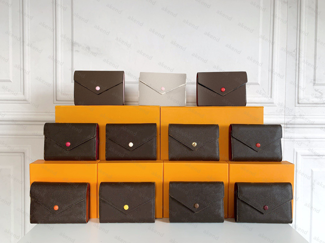 Top quality Genuine Leather Purse card holder Luxurys designer wallet Men free Women's Holders VICTORINE Coin Black Lambskin Mini Wallets Key Pocket Interior Slot, Carton
Top quality Genuine Leather Purse card holder Luxurys designer wallet Men free Women's Holders VICTORINE Coin Black Lambskin Mini Wallets Key Pocket Interior Slot, Carton
