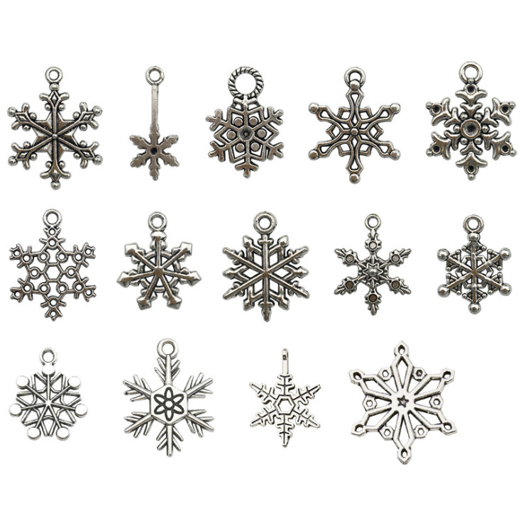 The latest model 1 pack = 70 pieces, ornaments, antique sier snowflakes, Christmas tree decorations Free shipping