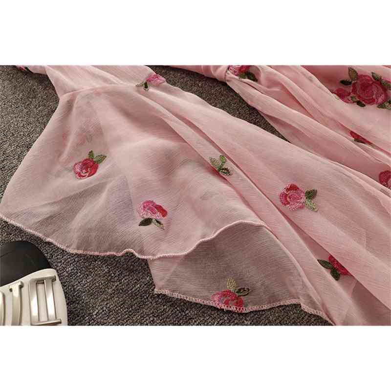 Fashion Summer Women's Sweet V Collar Flowers Embroidered Pink Chiffon Dress Slim Flare Sleeve Girls Short Dresses 210506
