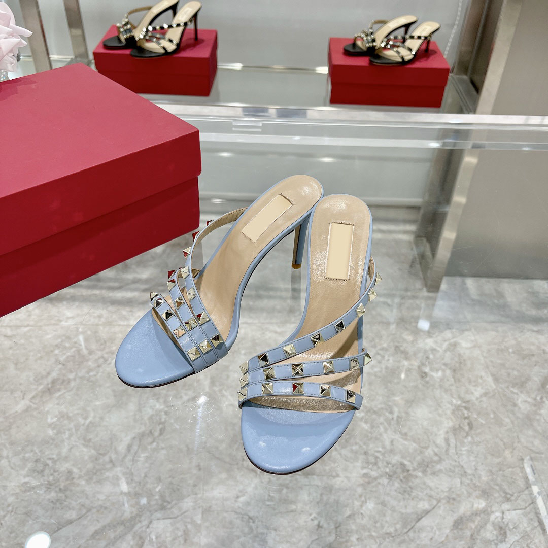new season of slipper shoes have qualitative feeling too good special sense metal foil a full senior 6 cm heel 35-42, White;red
new season of slipper shoes have qualitative feeling too good special sense metal foil a full senior 6 cm heel 35-42, White;red