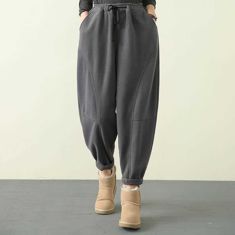 Autumn Winter Arts Style Women Elastic Waist Thicken Warm Loose Pants All-matched Casual Cotton Solid Harem Pants Plus Size V143 210608, Black
Autumn Winter Arts Style Women Elastic Waist Thicken Warm Loose Pants All-matched Casual Cotton Solid Harem Pants Plus Size V143 210608, Black