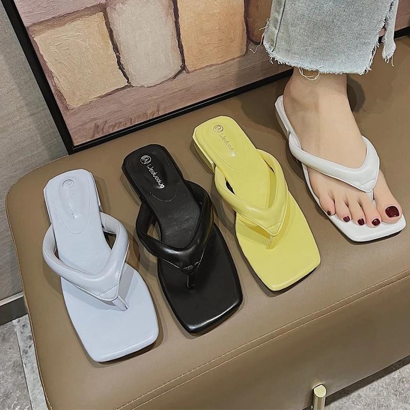 Slippers Brand Design White Mid Heels Women Summer Beach Shoes Female Slides 2021 Fashion Square Flip Flops
Slippers Brand Design White Mid Heels Women Summer Beach Shoes Female Slides 2021 Fashion Square Flip Flops