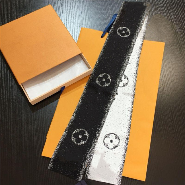 dtgdfgdf new double-layer main silk ribbon design printed women's silk scarves fashion headscarf brand handbag ribbon small long scarf 7*100cm
dtgdfgdf new double-layer main silk ribbon design printed women's silk scarves fashion headscarf brand handbag ribbon small long scarf 7*100cm