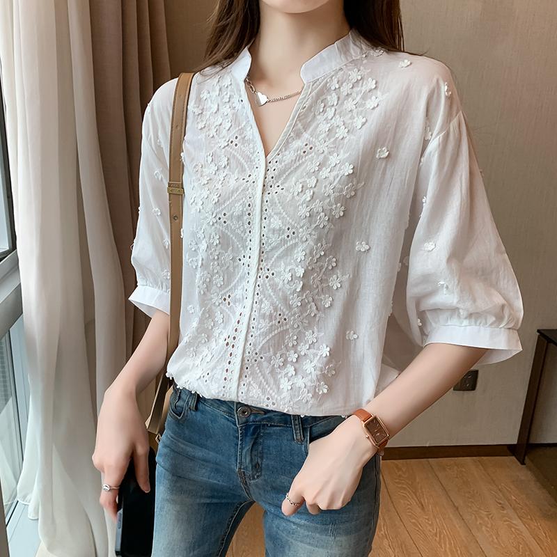 Women's Blouses & Shirts 2022 Summer Embroidery Women Shirt V-neck Short Sleeve White Lantern Cotton Tops Female OL Blouse Blusas 14204
Women's Blouses & Shirts 2022 Summer Embroidery Women Shirt V-neck Short Sleeve White Lantern Cotton Tops Female OL Blouse Blusas 14204
