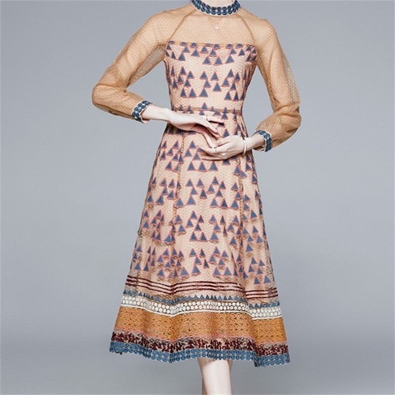 Spring Summer Vintage Lace O Neck Floral Print High Waist Mid Calf Women Dresses A Line Hollow Out Dress 210603, Picture color
Spring Summer Vintage Lace O Neck Floral Print High Waist Mid Calf Women Dresses A Line Hollow Out Dress 210603, Picture color