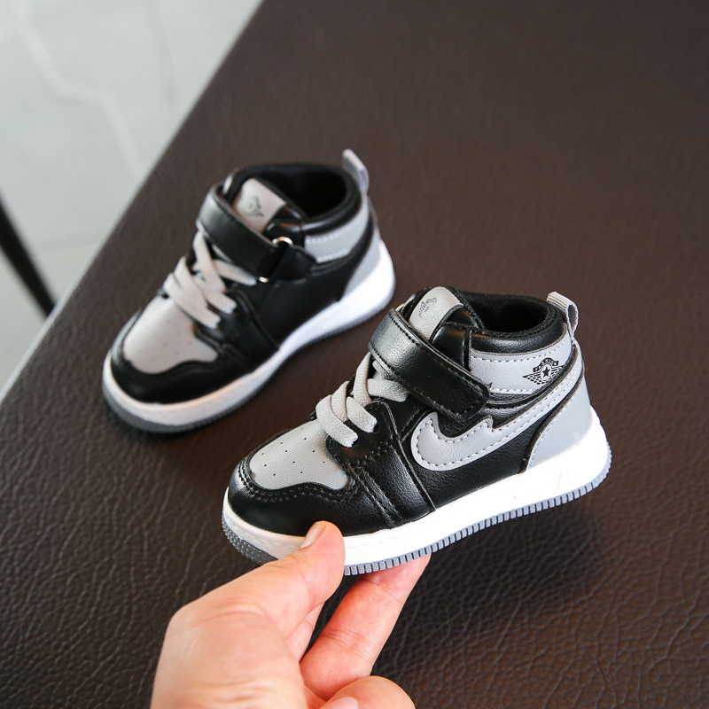 Retail Shadow grey autumn winter children's sports boys' girls' high top basketball baby walking shoes board ZVYC, Black
Retail Shadow grey autumn winter children's sports boys' girls' high top basketball baby walking shoes board ZVYC, Black