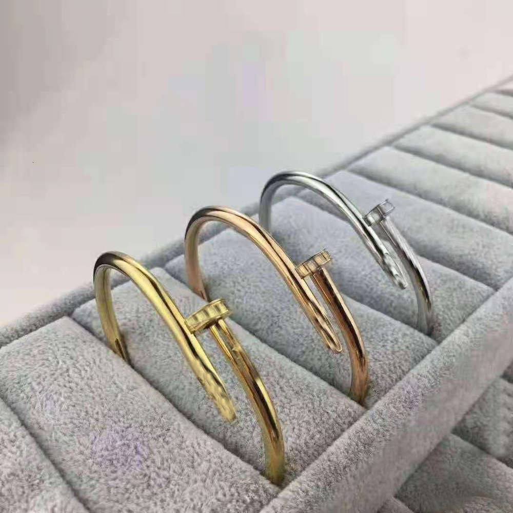 classic Bracelet fashion popular jewelry 316L Gold Silver Inlay Diamond Rhinestone gemstone cz Nail Men and Women wedding Love bangles Gift, Black
classic Bracelet fashion popular jewelry 316L Gold Silver Inlay Diamond Rhinestone gemstone cz Nail Men and Women wedding Love bangles Gift, Black