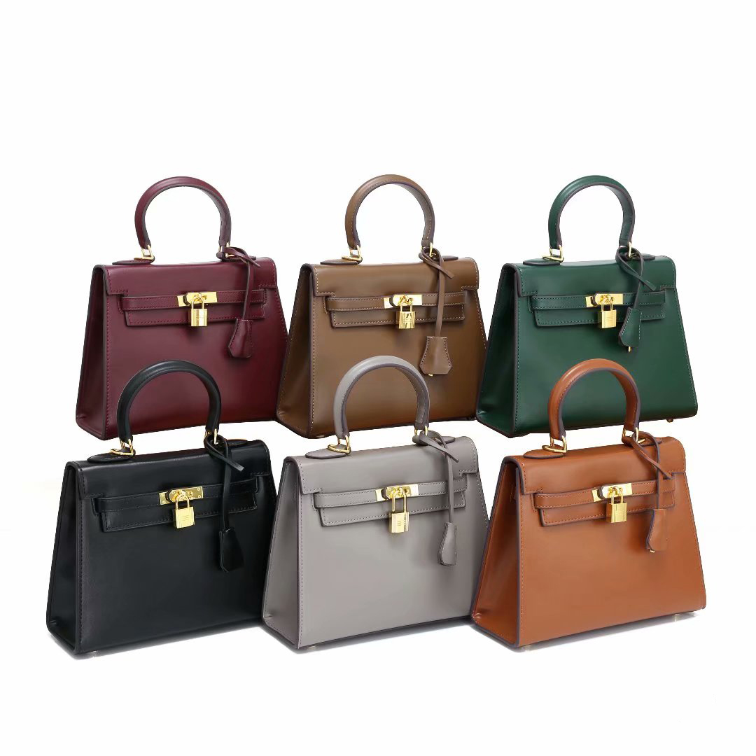 Luxurys designers orignal real genuine leather lady bag messenger fashion satchel shoulder handbag wallet, Green
Luxurys designers orignal real genuine leather lady bag messenger fashion satchel shoulder handbag wallet, Green
