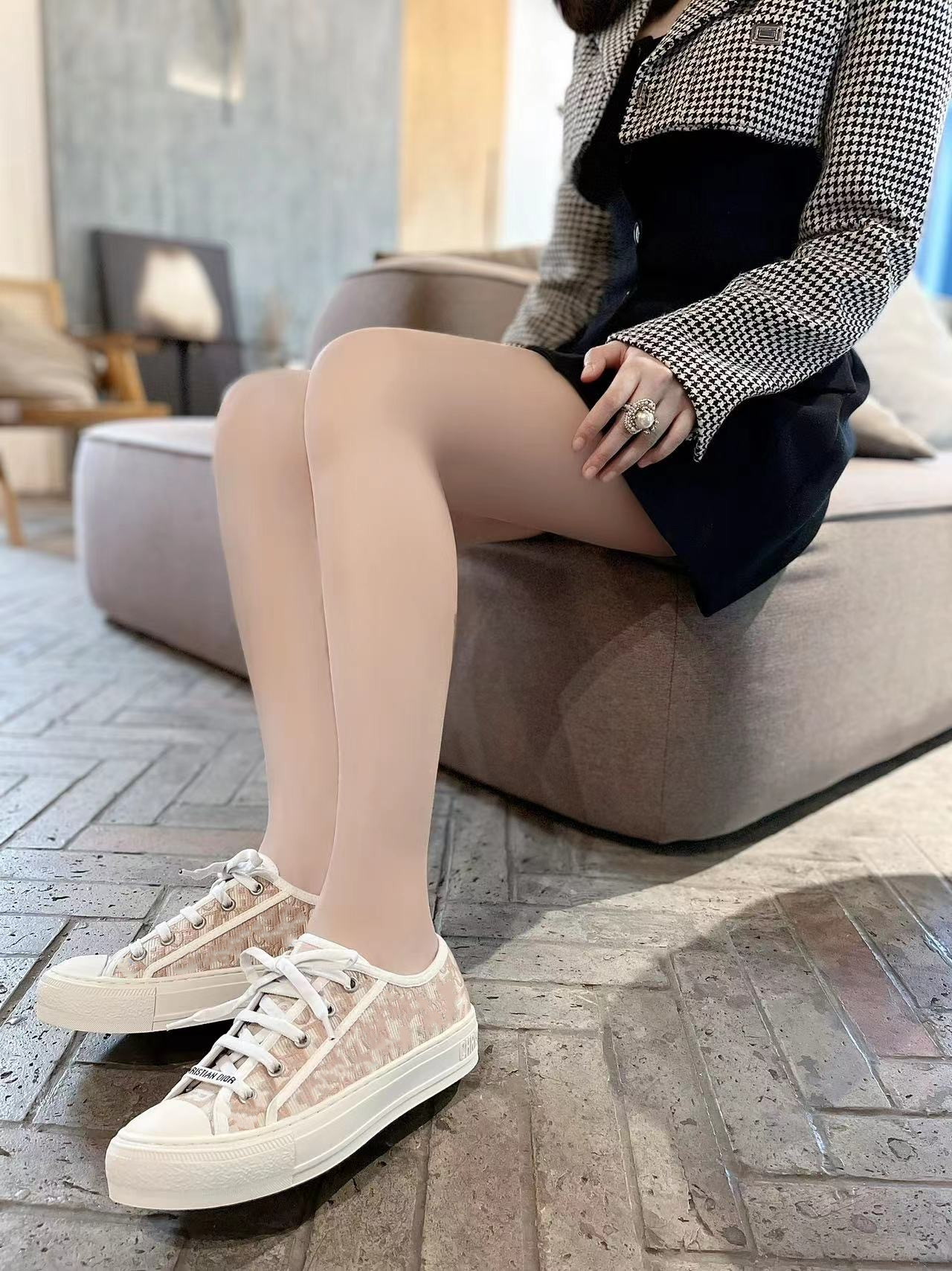 Skateboarding ones sneaker Casual shoes Men Women Sports One Shoe High Low Cut White Black Outdoor Trainers Sneakers 1216
Skateboarding ones sneaker Casual shoes Men Women Sports One Shoe High Low Cut White Black Outdoor Trainers Sneakers 1216