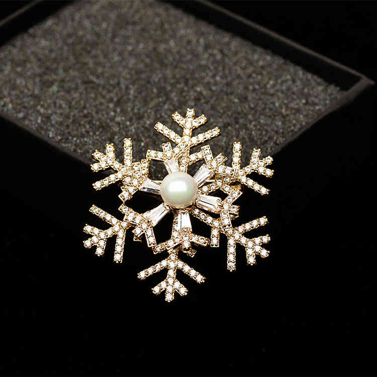 Femininity Snowflake Zircon Brooch Accessories Sweater Coat Cardigan