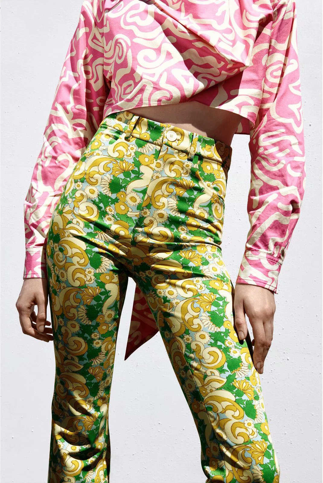 2021 Women' Pants Vintage Green Floral Printed High Waist Trousers Female Button Summer Wide Leg Straight Woman Pants Q0801
2021 Women' Pants Vintage Green Floral Printed High Waist Trousers Female Button Summer Wide Leg Straight Woman Pants Q0801