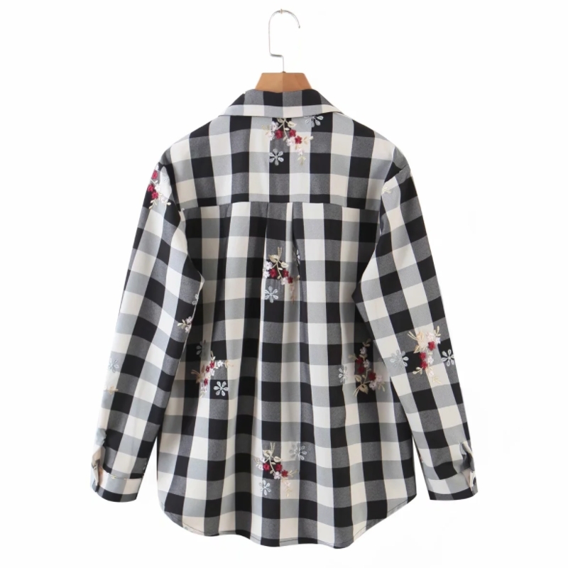 Fashion Women Flower Embroidery Plaid Shirt Female Long Sleeve Blouse Office Lady Loose Tops Blusas S8589 210430
