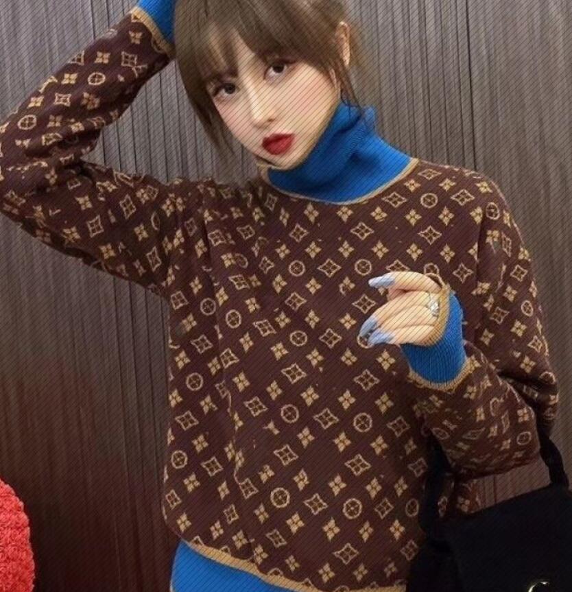 Brown Blue Women Sweaters Knitwear Brand Designer Letters Embroidery Print Fashion Loose Casual O-Neck Long Sleeve Single Breasted Small Sweet Wind Coat
Brown Blue Women Sweaters Knitwear Brand Designer Letters Embroidery Print Fashion Loose Casual O-Neck Long Sleeve Single Breasted Small Sweet Wind Coat