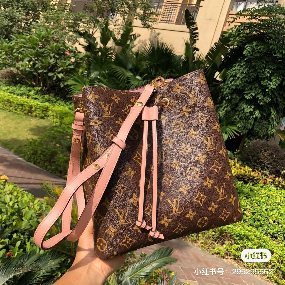 LV LOUIS VITTON luxurys Designers NEONOE Bucket Handbags Fashion Purses Women Tote Brand Letter Leather Shoulder Bag M44022, Red;black
LV LOUIS VITTON luxurys Designers NEONOE Bucket Handbags Fashion Purses Women Tote Brand Letter Leather Shoulder Bag M44022, Red;black