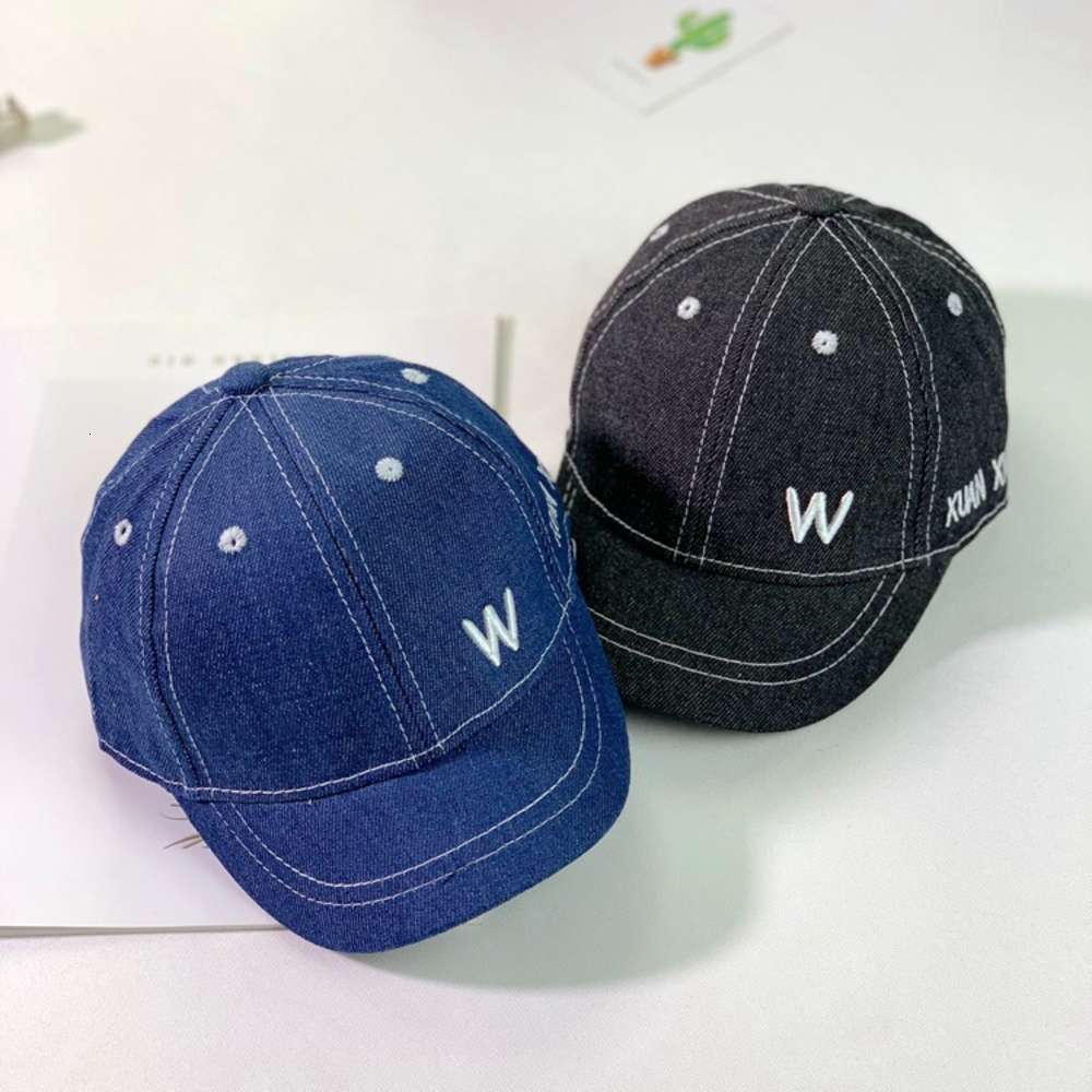 Spring and summer w letter children's cowboy baseball cap Korean boys girls travel sunscreen Zichao, Yellow
Spring and summer w letter children's cowboy baseball cap Korean boys girls travel sunscreen Zichao, Yellow