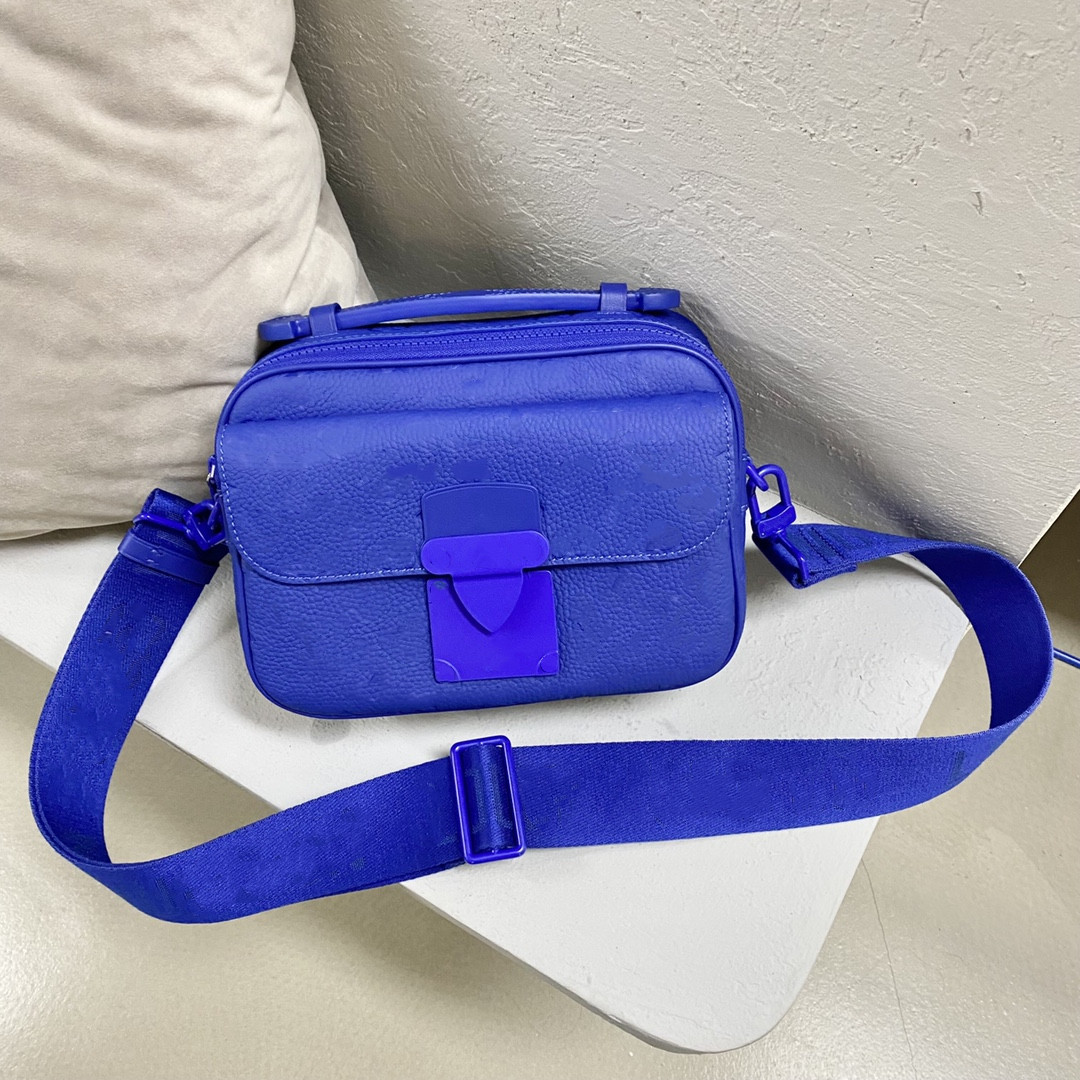 luxurys designer bags fashion men and women Shoulder crossbody Bag top high quality Handbag 22cm Handbags M58488 M58489, Price difference
luxurys designer bags fashion men and women Shoulder crossbody Bag top high quality Handbag 22cm Handbags M58488 M58489, Price difference