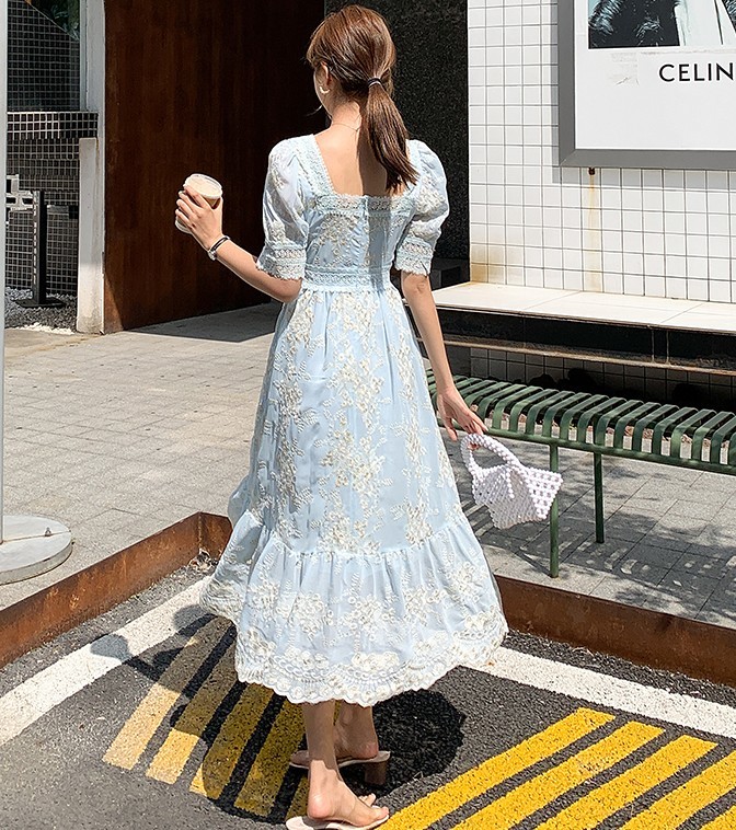 Summer Elegant Embroidery Lace Square Neck Puff Sleeve Fairy Dress Vintage Female French Slim Waist Casual Party 210519