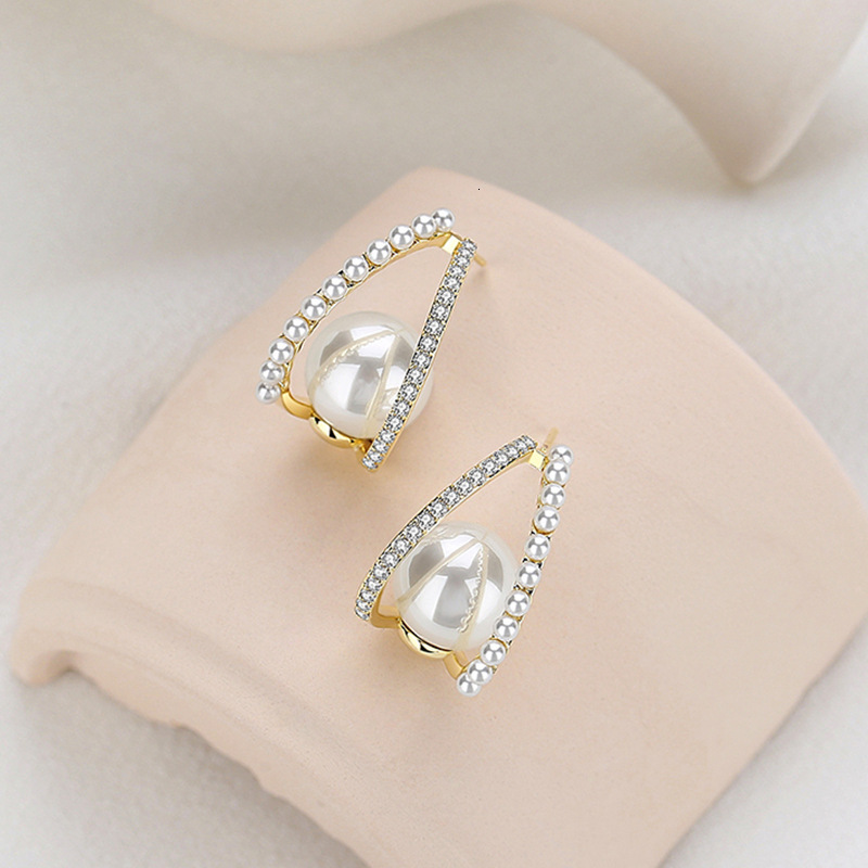 c-shaped water drop earrings women's niche network red temperament pearl earrings live in korea, Golden
c-shaped water drop earrings women's niche network red temperament pearl earrings live in korea, Golden