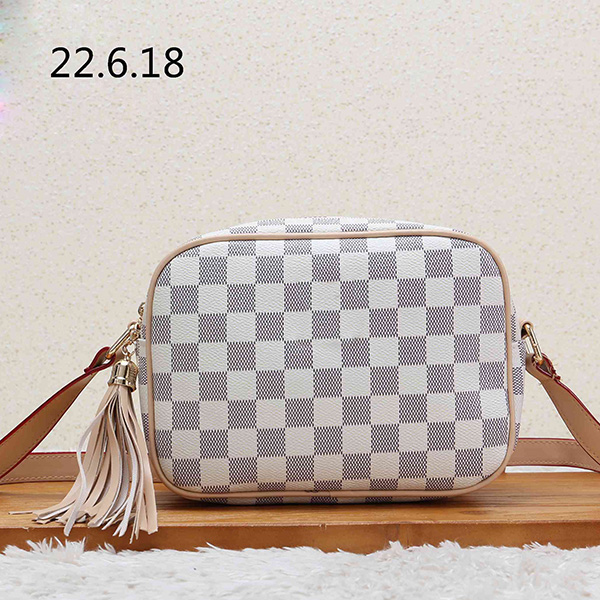 Party Evening Bags women designer Flap High quality Lady shoulder Messenger bag Leather girl L Famous classics Chains handbag Reversal letters#vL#sz 22*6*18 cm, With correct logos
Party Evening Bags women designer Flap High quality Lady shoulder Messenger bag Leather girl L Famous classics Chains handbag Reversal letters#vL#sz 22*6*18 cm, With correct logos