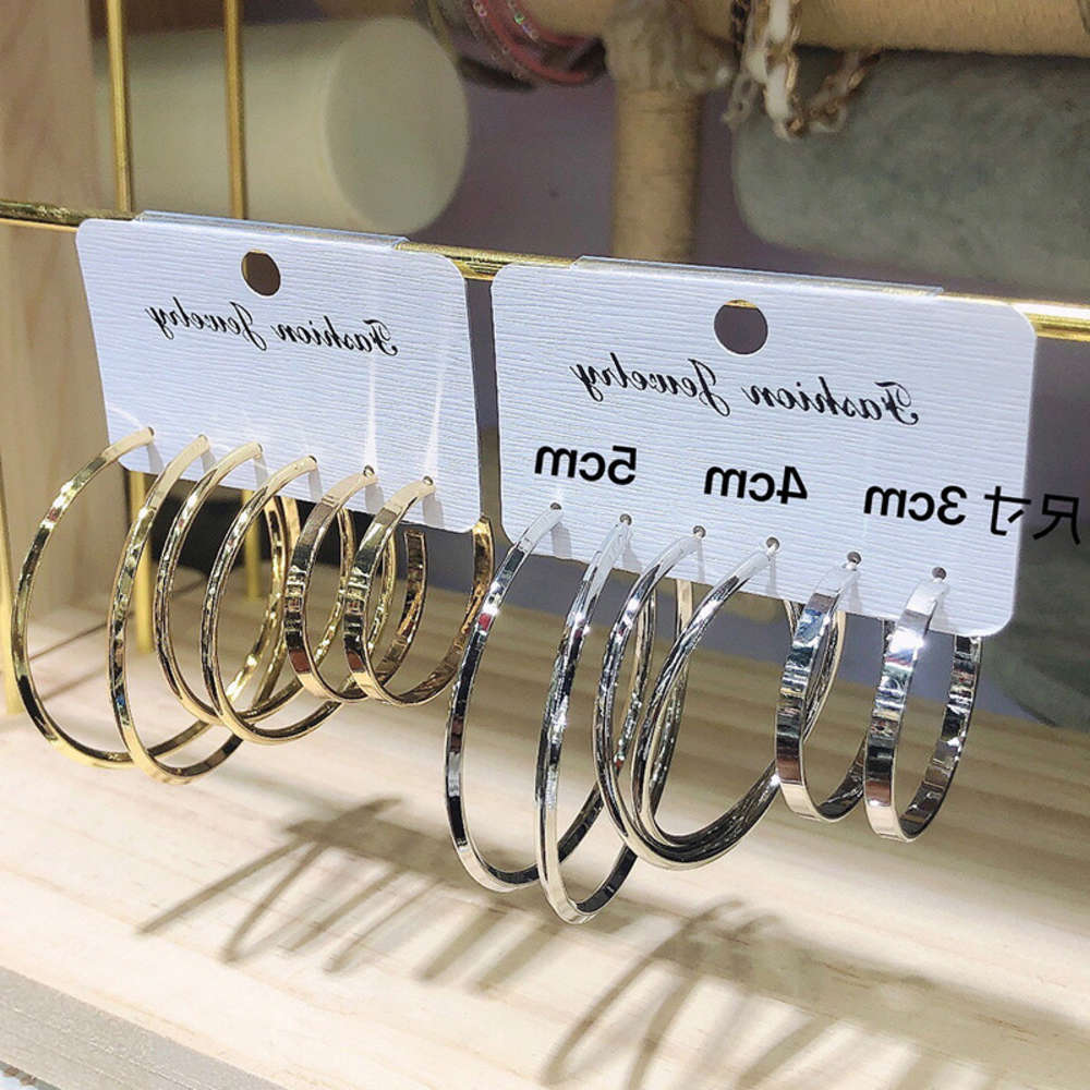 earrings 925 silver needle C-shaped Circle Earrings three pairs combination suit versatile metal exaggerated earrings, Golden
earrings 925 silver needle C-shaped Circle Earrings three pairs combination suit versatile metal exaggerated earrings, Golden