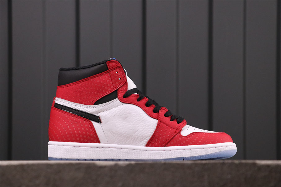 High quailty perfectly inherits white Basketball Shoes,black and red of Chicago color, classic vitality is fascinating.
High quailty perfectly inherits white Basketball Shoes,black and red of Chicago color, classic vitality is fascinating.