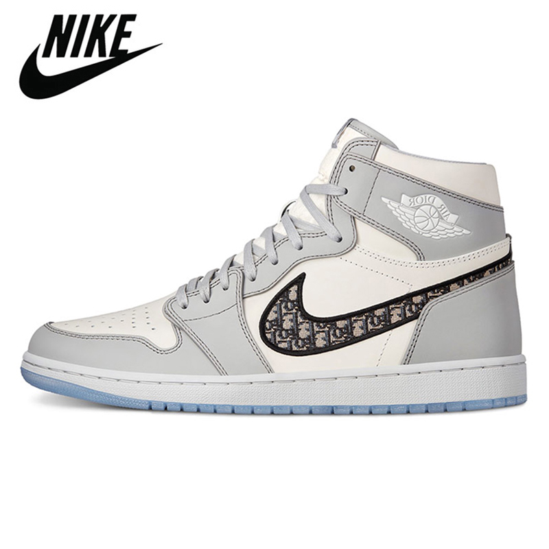Nike Air jordan 1 Basketball Shoes 1s top Obsidian UNC Fearless First Class Flight PHANTOM TURBO red Backboard sport sneaker trainer men wom
Nike Air jordan 1 Basketball Shoes 1s top Obsidian UNC Fearless First Class Flight PHANTOM TURBO red Backboard sport sneaker trainer men wom