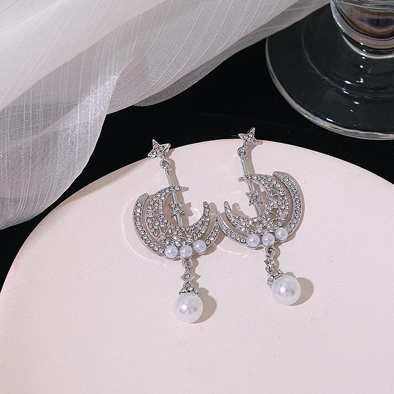 Stud Lolita Star Moon Retro Mysterious Fashion Temperament Design Earrings Net Red, Golden;silver
Stud Lolita Star Moon Retro Mysterious Fashion Temperament Design Earrings Net Red, Golden;silver