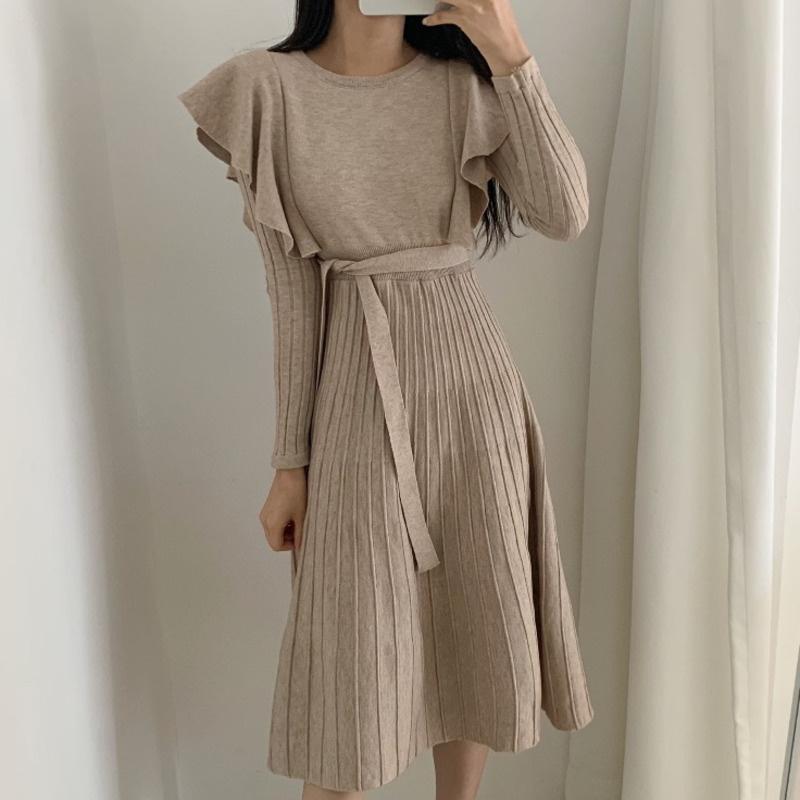 Casual Dresses 2021 Autumn Ruffles Long-sleeved Female Knitted Sweater Dress Women Lace-up Slim Waist Long Christmas Robe Vestidos, Black
Casual Dresses 2021 Autumn Ruffles Long-sleeved Female Knitted Sweater Dress Women Lace-up Slim Waist Long Christmas Robe Vestidos, Black
