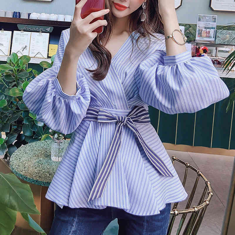 Dabuwawa Elegant Sashes Striped Blouse Women Lantern Sleeve Streetwear V-Neck Shirts Tops Office Lady Spring Autumn DN1CST014 210520