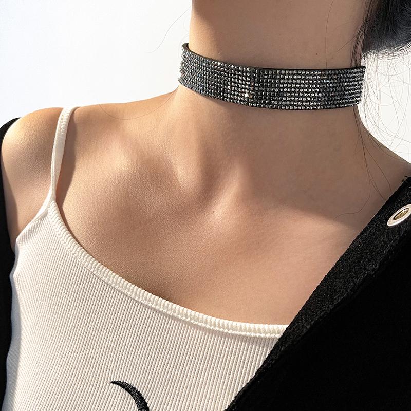 Chokers Aprilwell Gothic Choker Necklace For Women Black Collier Collar Aesthetic 2021 Body Jewelry Gift Egirl Streetwear Accessories
Chokers Aprilwell Gothic Choker Necklace For Women Black Collier Collar Aesthetic 2021 Body Jewelry Gift Egirl Streetwear Accessories