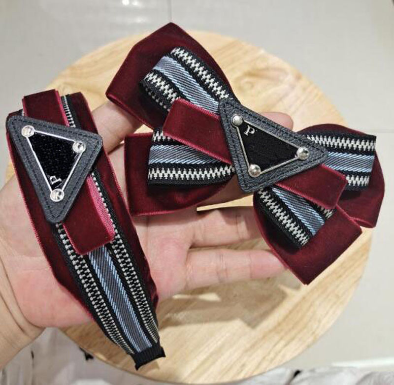 10Style Designer Letters Print Flowers Bowknot Large Intestine Hair Ties Rope Women Scrunchies Hairbands Elastic Rubber Bands Ponytail Holder Headwrap Wholesale
10Style Designer Letters Print Flowers Bowknot Large Intestine Hair Ties Rope Women Scrunchies Hairbands Elastic Rubber Bands Ponytail Holder Headwrap Wholesale
