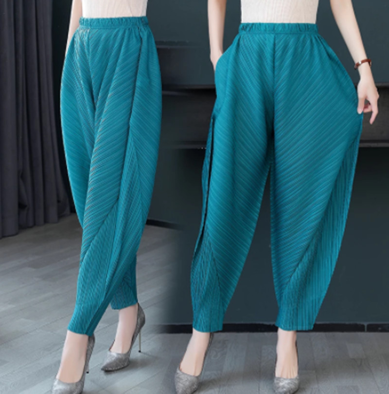 Casual Summer Bloomers High Waist Solid Color Loose Harem Pants Female Fashion Pleated Carrot Pants, Link
Casual Summer Bloomers High Waist Solid Color Loose Harem Pants Female Fashion Pleated Carrot Pants, Link