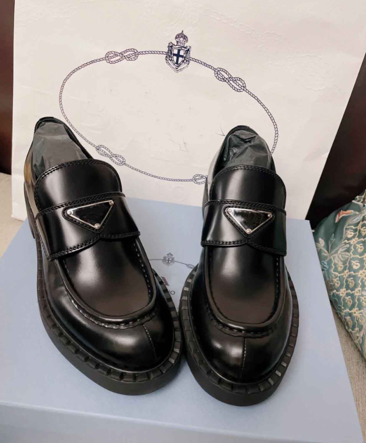 Top Luxury Women Lug Sole Monolith Loafer Shoes Chunky Platform Sneakers Slip On Platfrom Sneakers Lady Leather White Black Comfort Walking
Top Luxury Women Lug Sole Monolith Loafer Shoes Chunky Platform Sneakers Slip On Platfrom Sneakers Lady Leather White Black Comfort Walking
