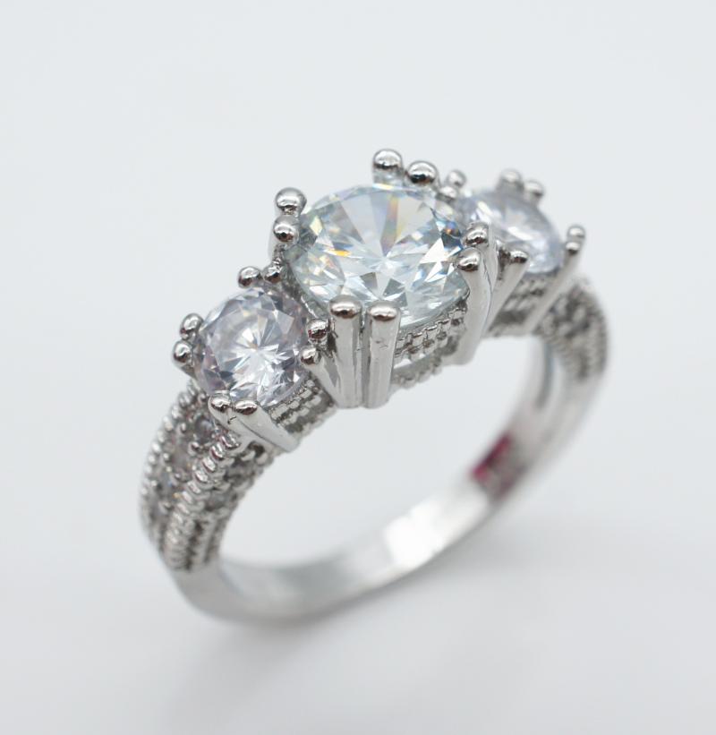 Cluster Rings Real S925 Sterling Silver Color 3 S FL Diamond Ring For Women Fine Anillos De 925 Jewelry Gemstone Dainty, Golden;silver
Cluster Rings Real S925 Sterling Silver Color 3 S FL Diamond Ring For Women Fine Anillos De 925 Jewelry Gemstone Dainty, Golden;silver