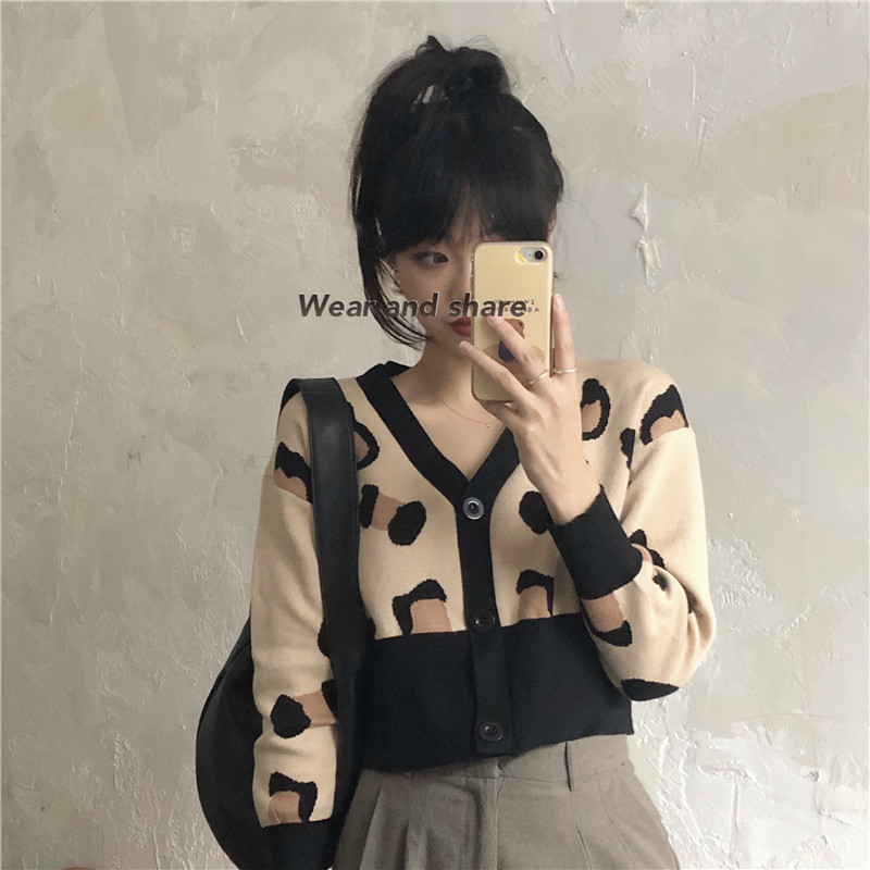 Nomikuma Korean Leopard Patchwork Short Sweater Coat Autumn Long Sleeve V-neck Knitted Cardigan Causal Women Knitwear 6C977 210427