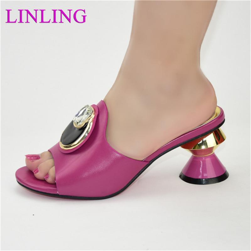 Dress Shoes Arrival Italian Women Open Toe Pumps Wedding Decorated With Rhinestone 2021 Fashion Size 37-43, Black
Dress Shoes Arrival Italian Women Open Toe Pumps Wedding Decorated With Rhinestone 2021 Fashion Size 37-43, Black