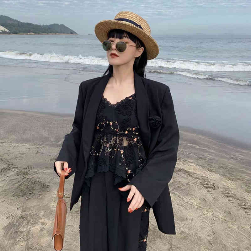 VGH Sexy Patchwork Lace Vest For Women V Neck Sleeveless Irregular Slim Tank Tops Female Fashion New Clothing Summer Stylish 210421