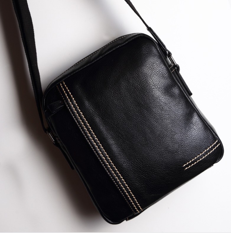 Fashion Vintage Business PU Leather Men Messenger Bag Promotional Small Crossbody Shoulder Casual Man handBag, Black
Fashion Vintage Business PU Leather Men Messenger Bag Promotional Small Crossbody Shoulder Casual Man handBag, Black