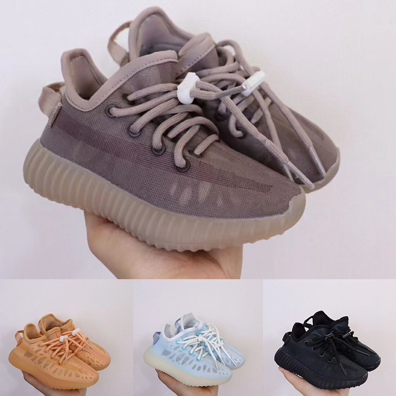 Infants Toddlers Wests Mono Pack Light Mist Running Shoe Infant Kanyes Toddler Sport Sneakers Triple Black Boys Girls Clay Spring Summer Shoes
Infants Toddlers Wests Mono Pack Light Mist Running Shoe Infant Kanyes Toddler Sport Sneakers Triple Black Boys Girls Clay Spring Summer Shoes