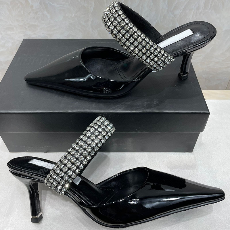 JESSIE sandals designer luxury shoes crystal decoration diving fabric upper leather sole ladies high heel casual shoe Wool drag 1S058
JESSIE sandals designer luxury shoes crystal decoration diving fabric upper leather sole ladies high heel casual shoe Wool drag 1S058