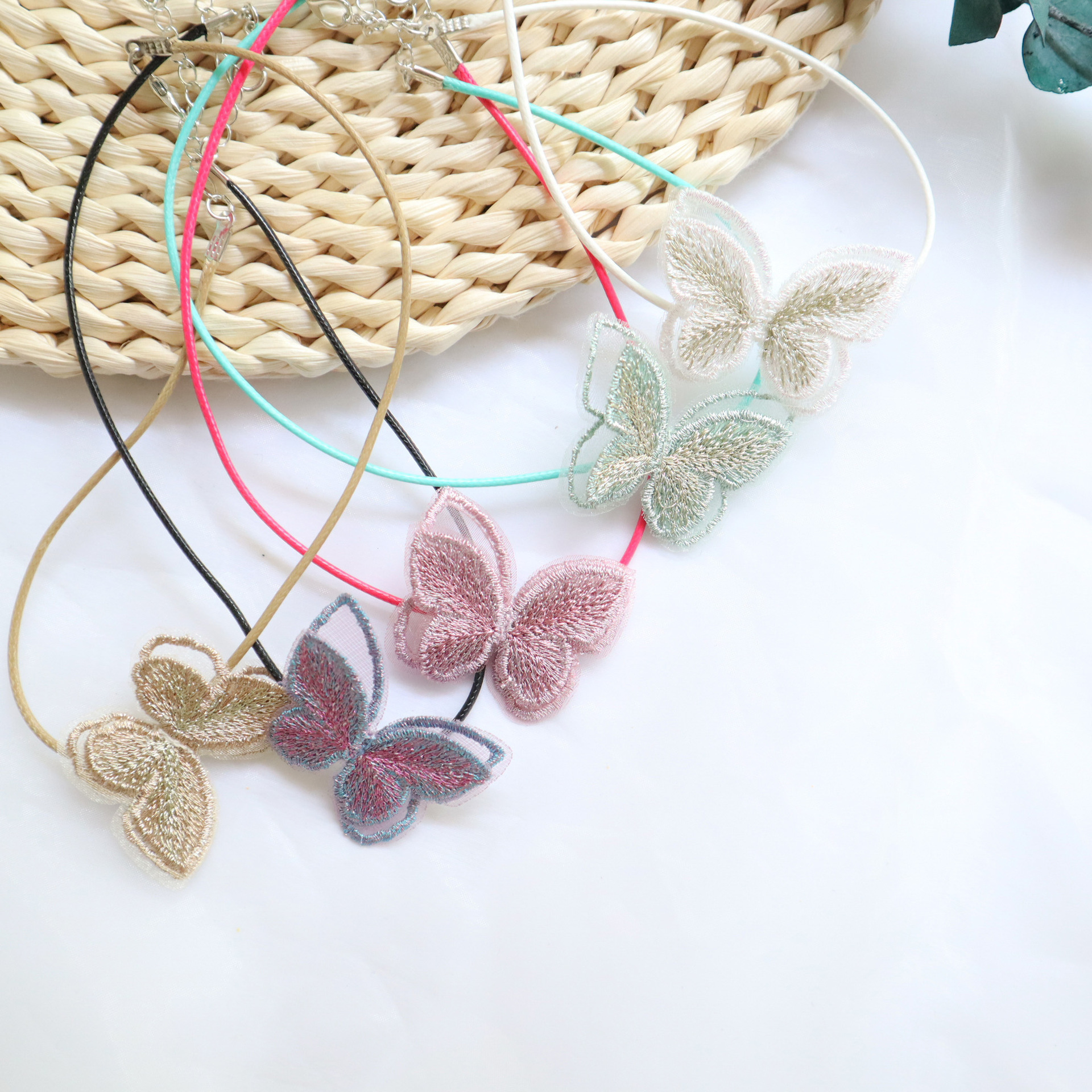 New Jewelry Spring and Summer Accessory Super Fault Color Embroidery Butterfly Choker Necklace Short Clavicle Chain Necklace