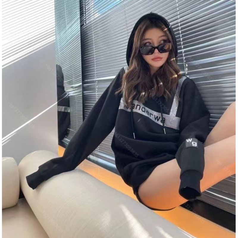 Casual women hoodie sweater AW brand long sleeve diamond hoodies fleece coat desinger cotton crew neck pullover letter logo women clothes factory wholesale
Casual women hoodie sweater AW brand long sleeve diamond hoodies fleece coat desinger cotton crew neck pullover letter logo women clothes factory wholesale