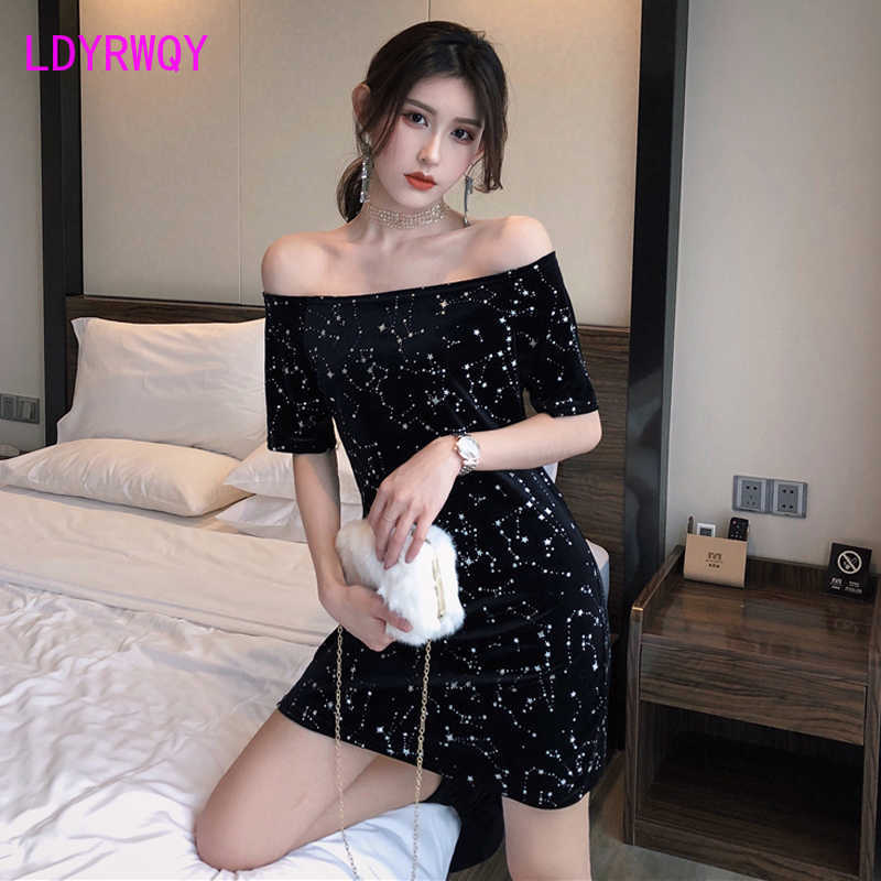 Summer lady temperament sexy night dress shoulder flash print hip bag Knee-Length Office Lady Polyester 210603, Black
Summer lady temperament sexy night dress shoulder flash print hip bag Knee-Length Office Lady Polyester 210603, Black