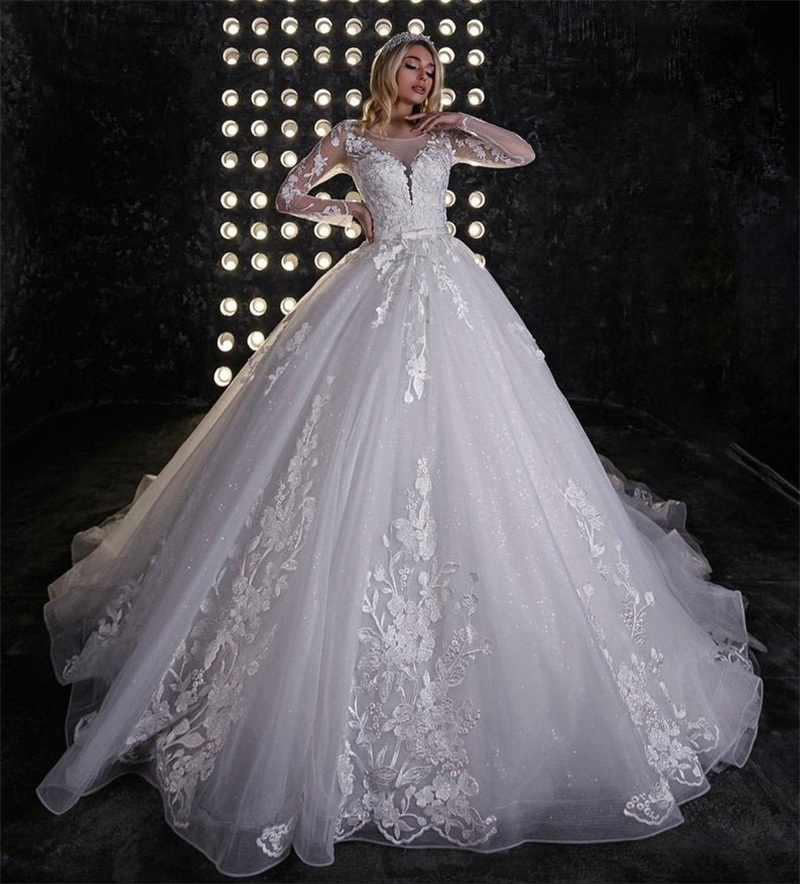 Long Sleeves Bridal Gowns Elegant Lace Applique A Line Wedding Dresses Ruched Tulle Sweep Train Princess Vestido de noiva, Grape
Long Sleeves Bridal Gowns Elegant Lace Applique A Line Wedding Dresses Ruched Tulle Sweep Train Princess Vestido de noiva, Grape