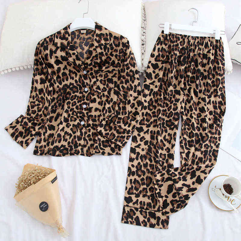 Ice Silk Satin Lapel Women Pajama Set Printing Fashion Pajamas Long Sleeve Pyjamas Set 211109