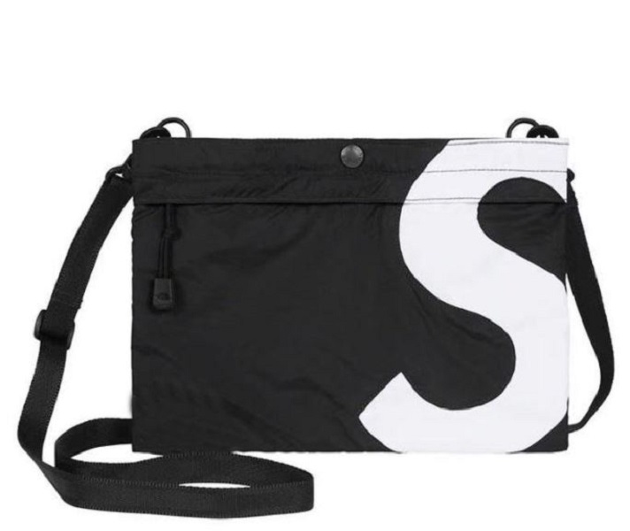 20 Shoulder Bag Messenger Outdoor backpack schoolbag Unisex Fanny Pack Fashion Travel Bucket handbag waist bags, Black
20 Shoulder Bag Messenger Outdoor backpack schoolbag Unisex Fanny Pack Fashion Travel Bucket handbag waist bags, Black