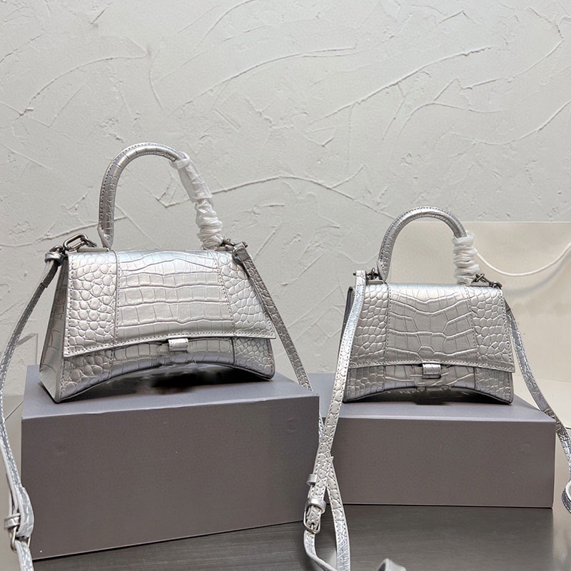 Half Moon Bags Chain Shoulder Handbag Cross Body Bag High Quality Women Genuine Leather Alligator Pattern Tote Purse Metal Hardware Letter Clutch Wallet Size 23/19cm, Box
Half Moon Bags Chain Shoulder Handbag Cross Body Bag High Quality Women Genuine Leather Alligator Pattern Tote Purse Metal Hardware Letter Clutch Wallet Size 23/19cm, Box