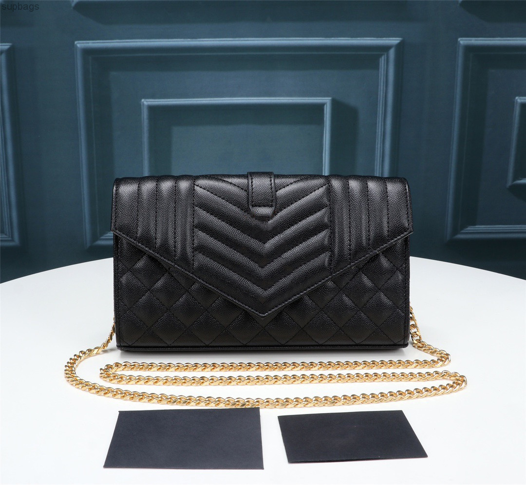 Cross Body Bag Chain Wallet In mix Matelasse Grain De Poudre Embossed Leather Diamond Quilted Overstitching Envelope Handbag B-001, Black chain
Cross Body Bag Chain Wallet In mix Matelasse Grain De Poudre Embossed Leather Diamond Quilted Overstitching Envelope Handbag B-001, Black chain